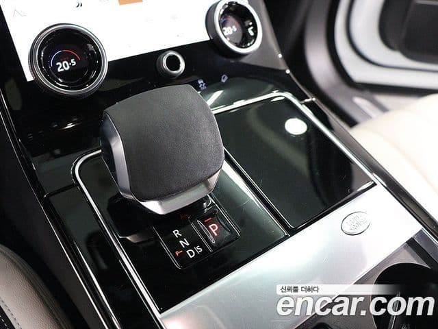 Land Rover Range Rover Velar 2.0 P250 R-Dynamic SE, 2023 9