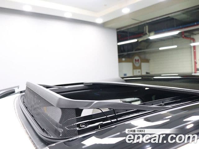 Land Rover Range Rover Velar 2.0 P250 R-Dynamic SE, 2023 12