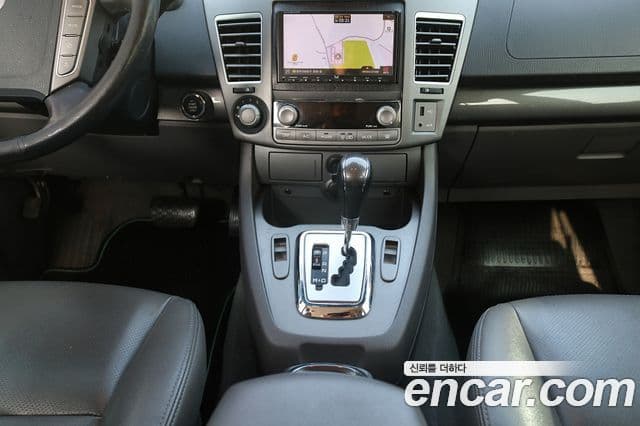 KG모빌리티(SsangYong) Korando 투리스모 4WD GT 11인승, 2014 9