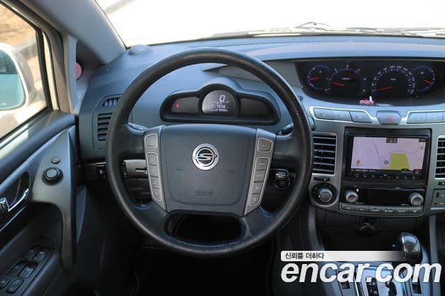 KG모빌리티(SsangYong) Korando 투리스모 4WD GT 11인승, 2014 10