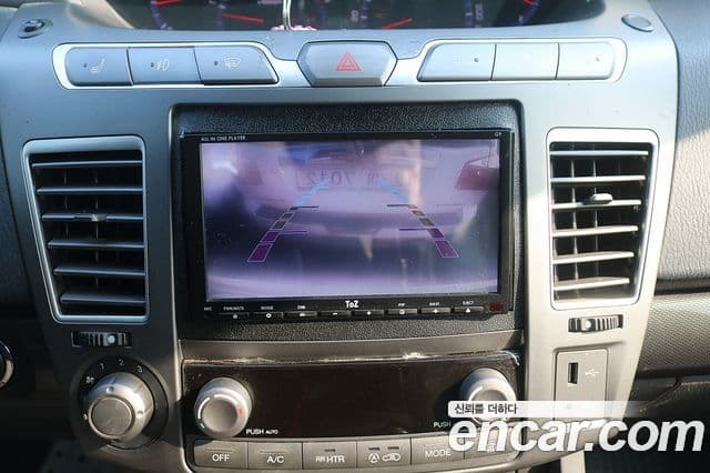 KG모빌리티(SsangYong) Korando 투리스모 4WD GT 11인승, 2014 18