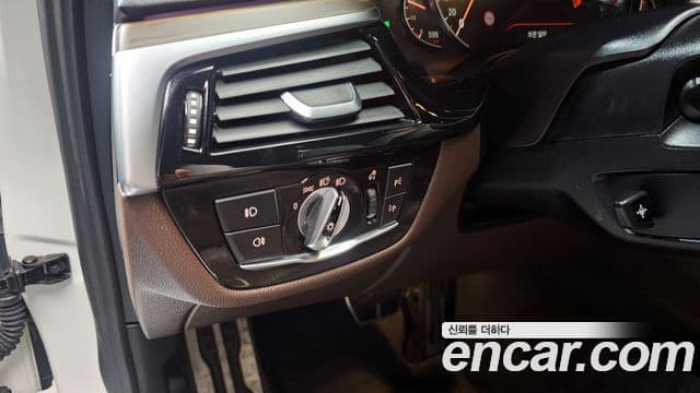 BMW 5시리즈 (G30) 530i xDrive M Sport Plus, 2018 16