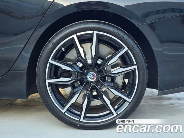 BMW 8시리즈 (G15) M850i xDrive Gran Coupe, 2025 все фото