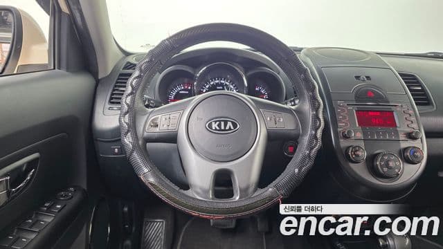 Kia Soul Safety, 2011 13