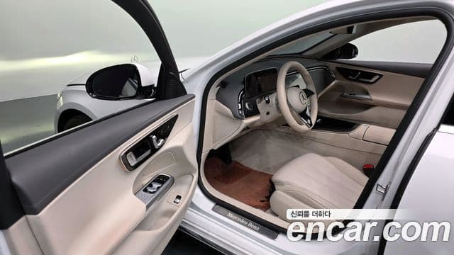 Mercedes-Benz E-класс W214 Exclusive, 2025 11