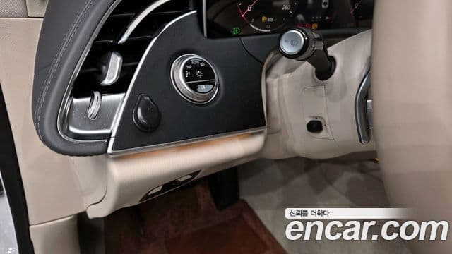 Mercedes-Benz E-класс W214 Exclusive, 2025 17