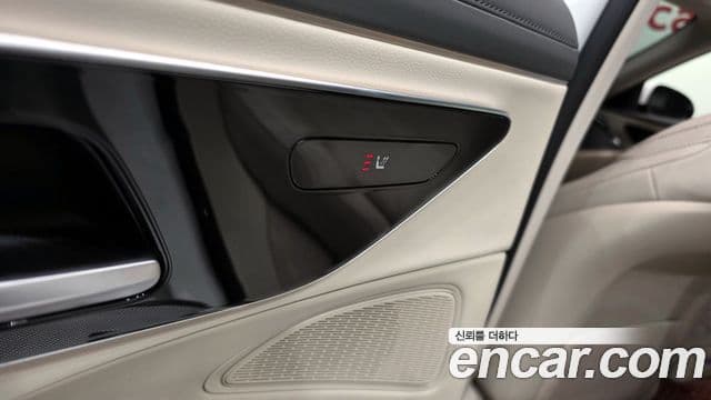 Mercedes-Benz E-класс W214 Exclusive, 2025 18