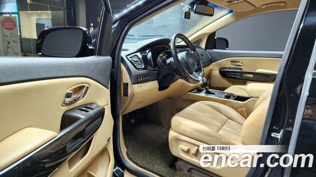 Kia All New Carnival Noblesse, 2016 11