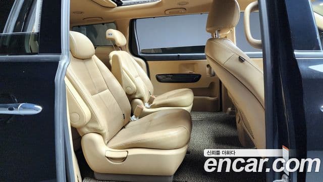 Kia All New Carnival Noblesse, 2016 12