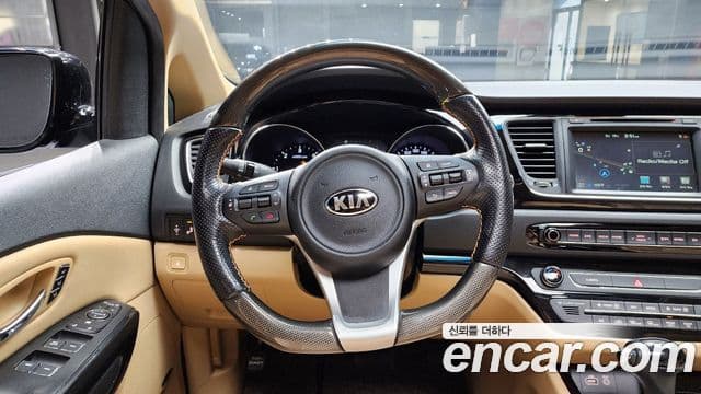 Kia All New Carnival Noblesse, 2016 14