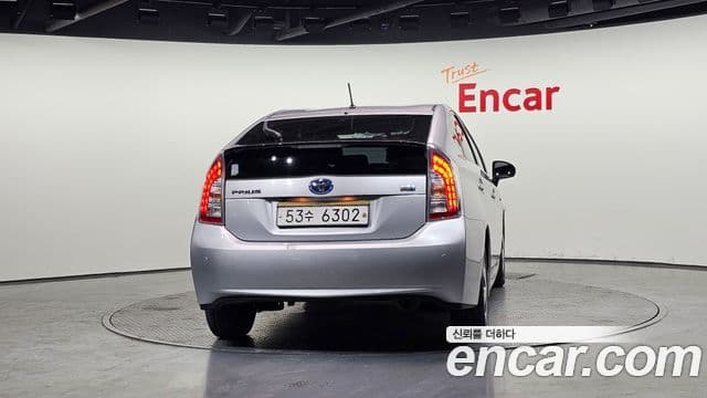 Toyota 프리우스 1.8 E, 2012 4