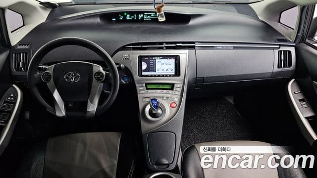 Toyota 프리우스 1.8 E, 2012 7