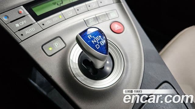 Toyota 프리우스 1.8 E, 2012 9