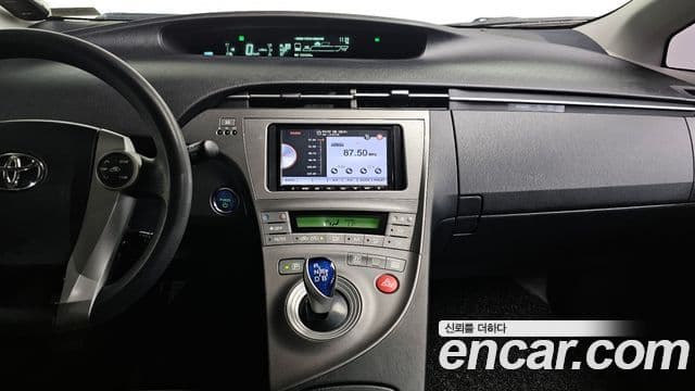 Toyota 프리우스 1.8 E, 2012 14