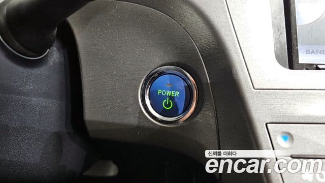 Toyota 프리우스 1.8 E, 2012 19