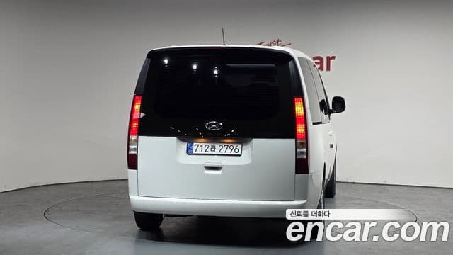 Hyundai Staria Modern, 2024 4