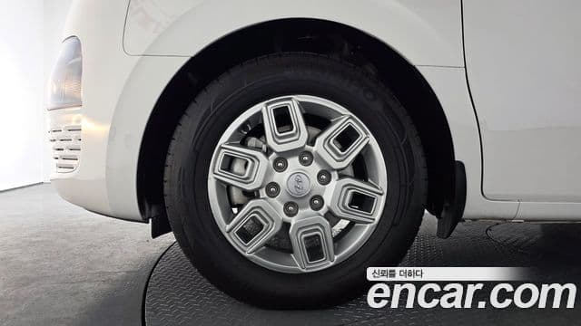 Hyundai Staria Modern, 2024 все фото