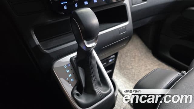 Hyundai Staria Modern, 2024 9