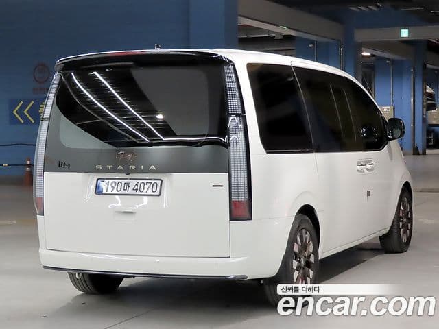 Hyundai Staria Inspiration, 2024 4