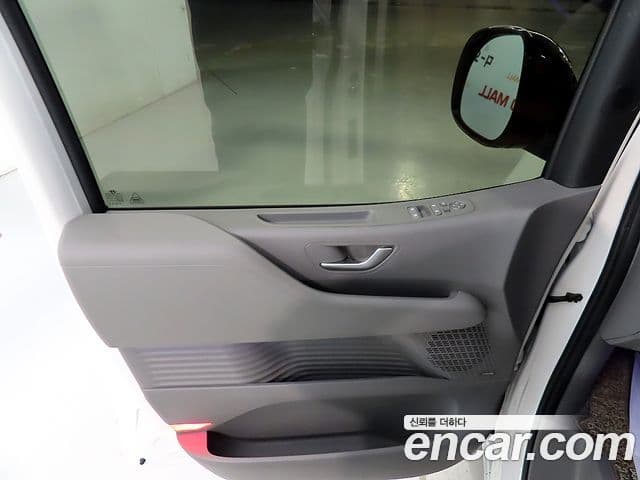 Hyundai Staria Inspiration, 2024 13