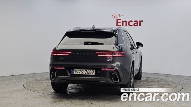 Genesis GV70, 2022 4
