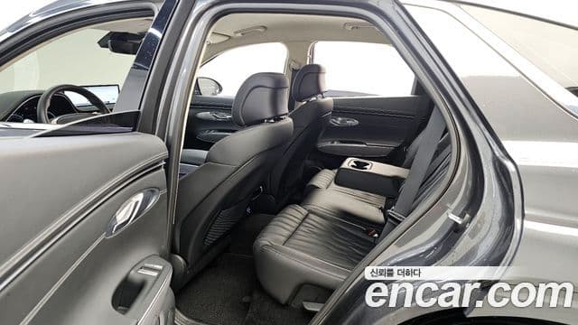 Genesis GV70, 2022 11