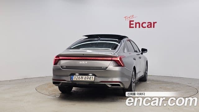 Kia K8 гибрид Signature, 2022 4