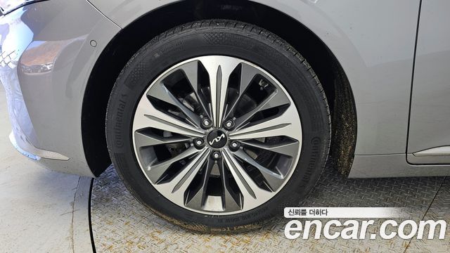 Kia K8 гибрид Signature, 2022 все фото