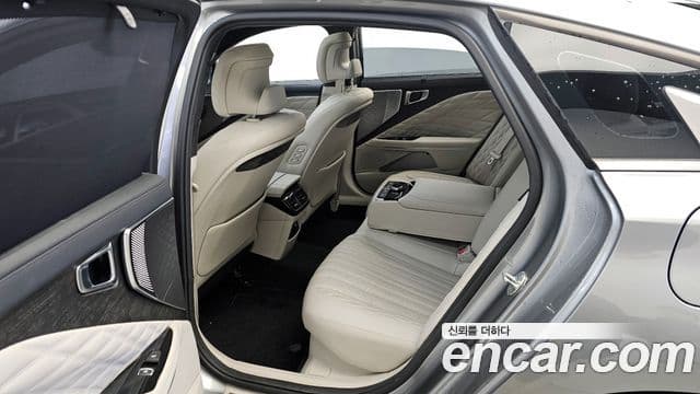 Kia K8 гибрид Signature, 2022 11