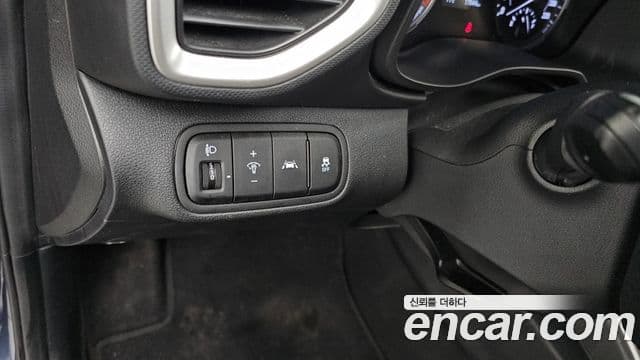 Hyundai Venue 1.6 Smart, 2022 19