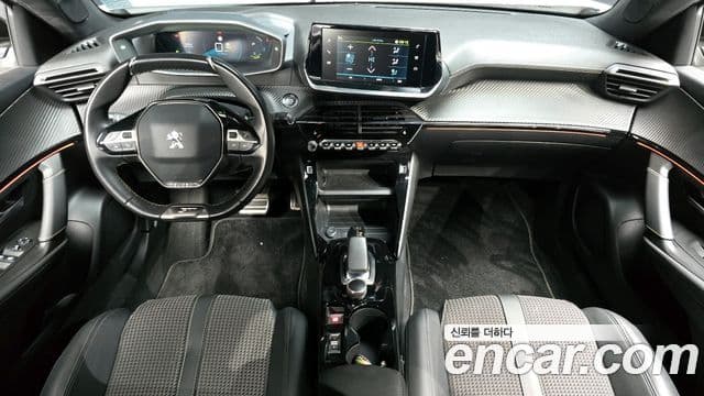Peugeot e-2008 2세대 EV GT, 2021 7
