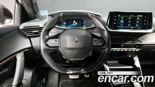 Peugeot e-2008 2세대 EV GT, 2021 13