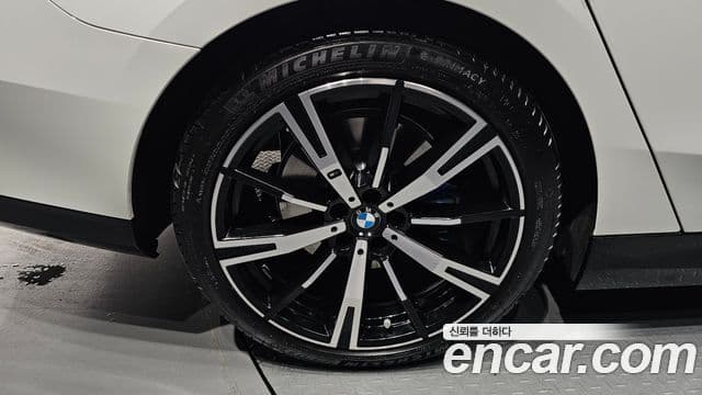 BMW 5시리즈 (G60) 530i xDrive M Sport, 2025 все фото