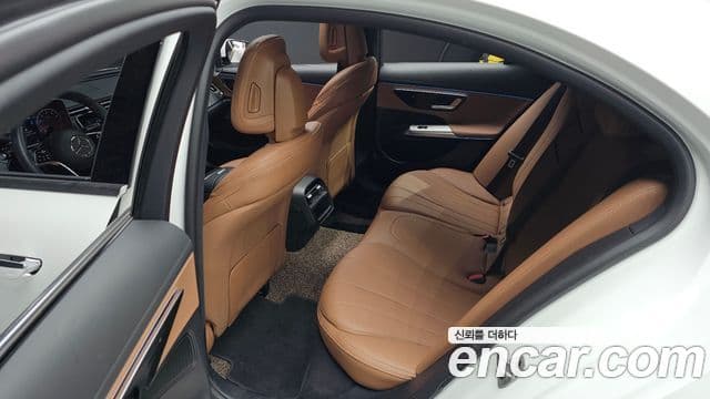 Mercedes-Benz E-класс W214 Avantgarde, 2025 12