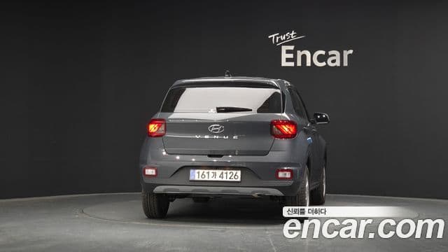 Hyundai Venue Premium, 2026 4