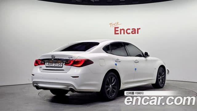 Infiniti Q70, 2015 2