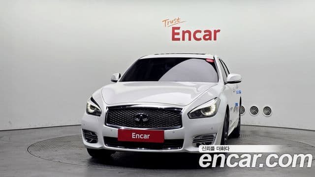 Infiniti Q70, 2015 3