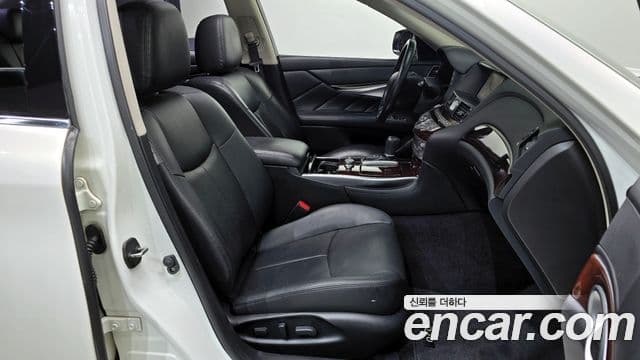 Infiniti Q70, 2015 12