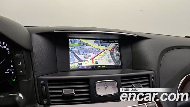 Infiniti Q70, 2015 16