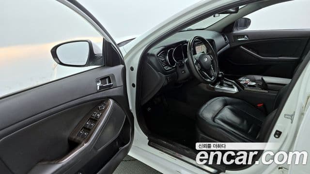 Kia K5 Prestige, 2012 10