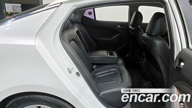 Kia K5 Prestige, 2012 12