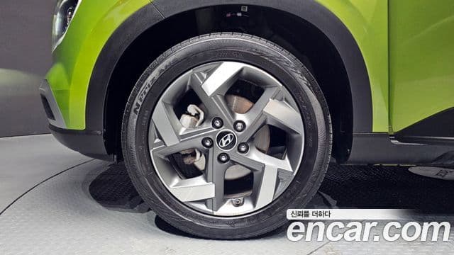 Hyundai Venue 1.6 Flux, 2023 все фото