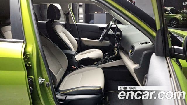 Hyundai Venue 1.6 Flux, 2023 12