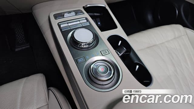 Genesis GV70, 2021 9