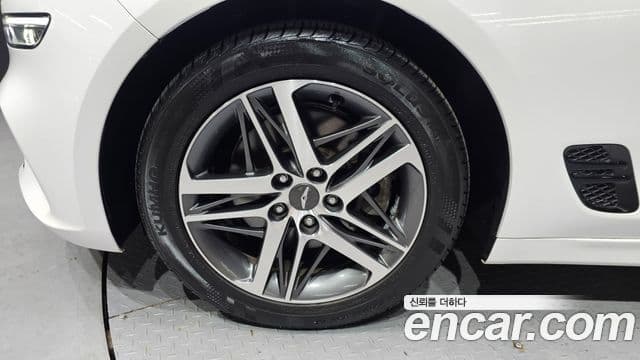 Genesis The / новый New G70, 2021 все фото