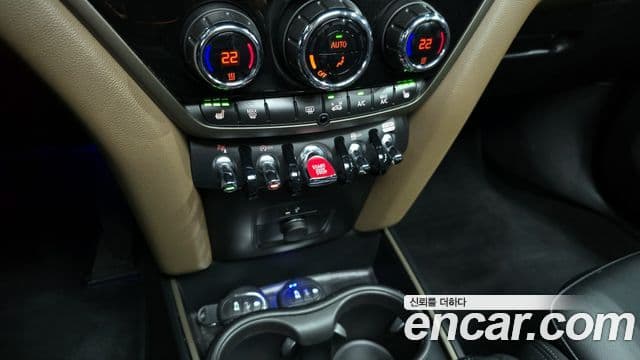 Mini Cooper Countryman 2세대, 2019 17