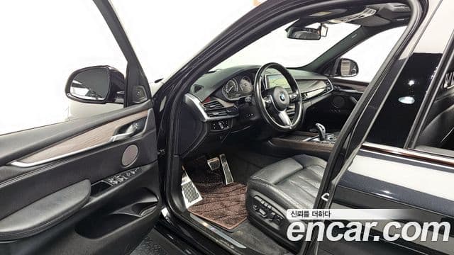 BMW X5 (F15) xDrive 40d 블랙&화이트, 2015 11