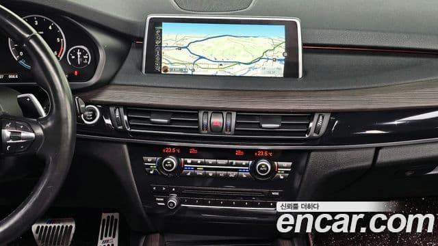 BMW X5 (F15) xDrive 40d 블랙&화이트, 2015 14