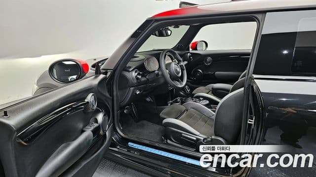 Mini Cooper S 3세대, 2023 10