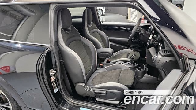 Mini Cooper S 3세대, 2023 11